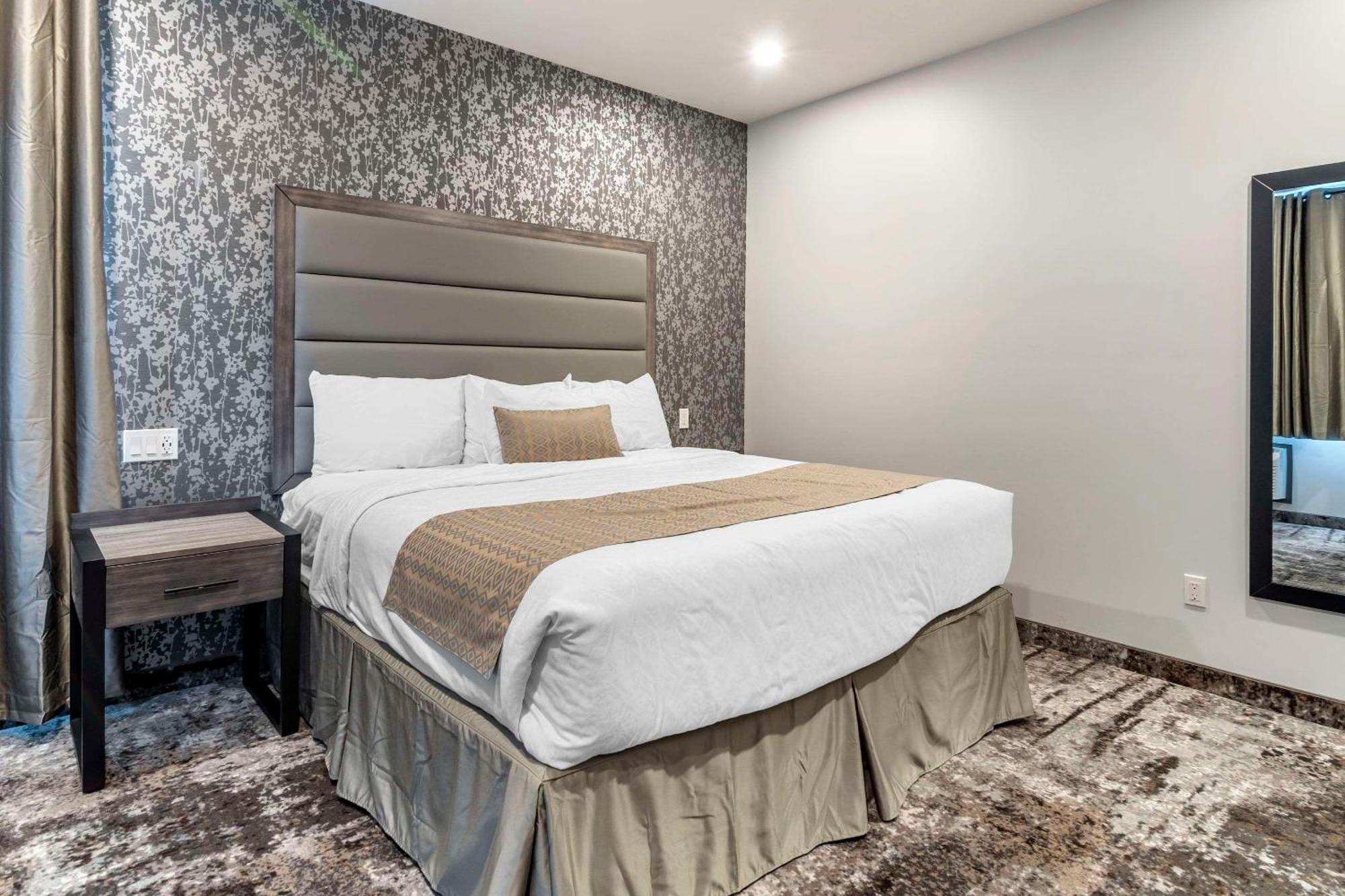 The Hue Hotel, Ascend Hotel Collection Kamloops Exterior foto